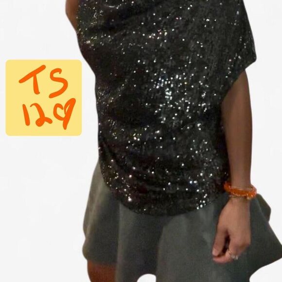 Cable and Guage Sequin off the Shoulder / Slouchy Top Size Medium - Picture 2 of 8